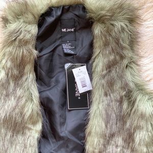 Fur vest